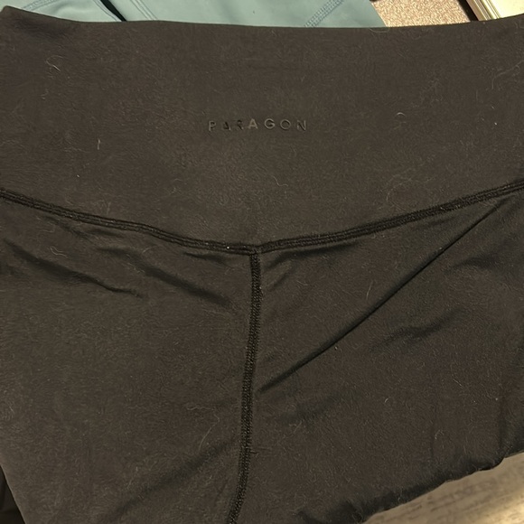 Black High-Waisted Leggings - Picture 4 of 4